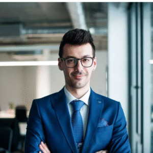 64e5cb5400113c8ee14251be_directeur-manager-commerciale-ezgif.com-webp-to-png-converter 64e5cb5400113c8ee14251be_directeur-manager-commerciale-ezgif.com-webp-to-png-converter